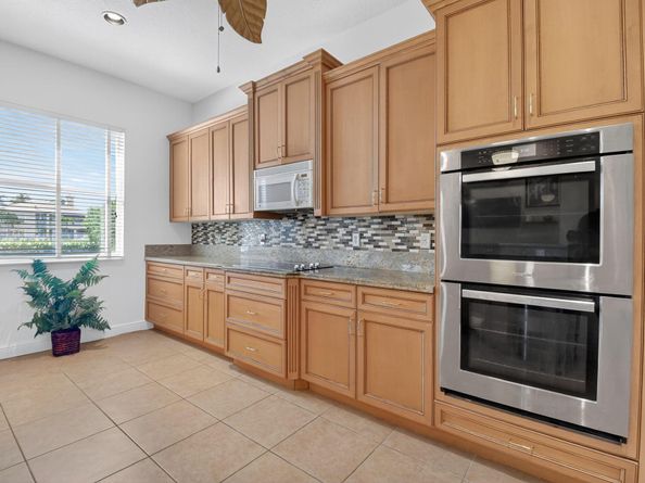 9826 Via Amati, Lake Worth FL 33467