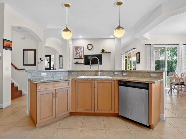 9826 Via Amati, Lake Worth FL 33467