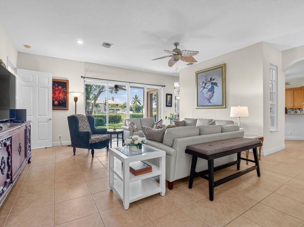 9826 Via Amati, Lake Worth FL 33467