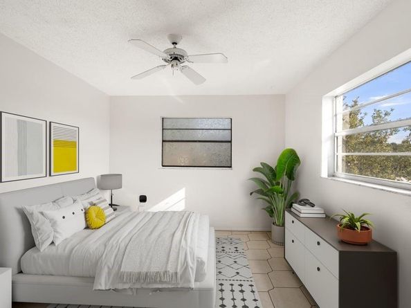 4090 NW 42nd Ave 309, Lauderdale Lakes FL 33319