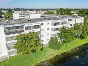 4090 NW 42nd Ave 309, Lauderdale Lakes FL 33319