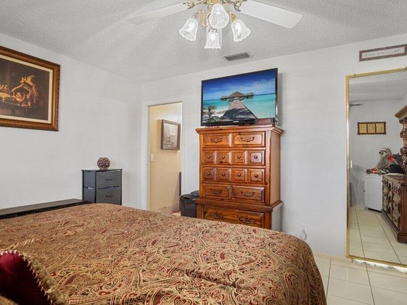 5800 Fernley Drive W 40, West Palm Beach FL 33415