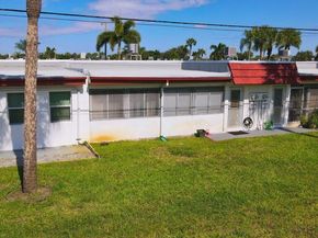 5800 Fernley Drive W 40, West Palm Beach FL 33415
