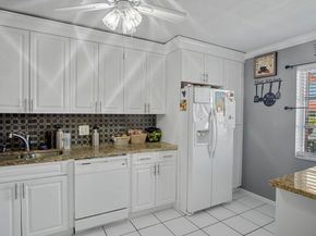 5800 Fernley Drive W 40, West Palm Beach FL 33415