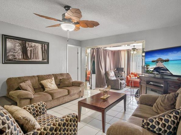 5800 Fernley Drive W 40, West Palm Beach FL 33415