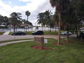 3201 SE 12th St C2, Pompano Beach FL 33062