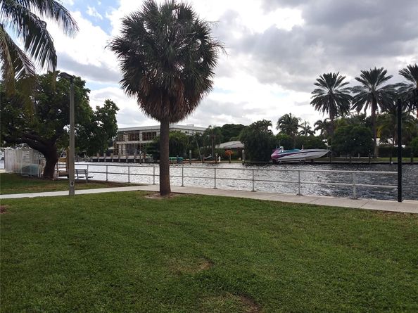 3201 SE 12th St C2, Pompano Beach FL 33062