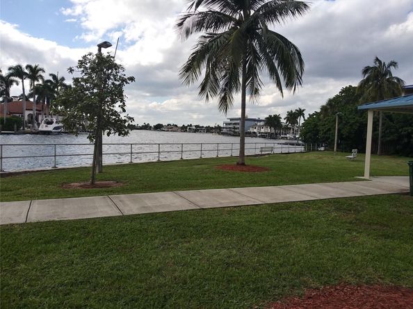 3201 SE 12th St C2, Pompano Beach FL 33062