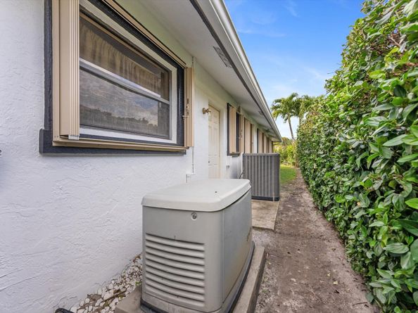 13947 Geranium Place, Wellington FL 33414