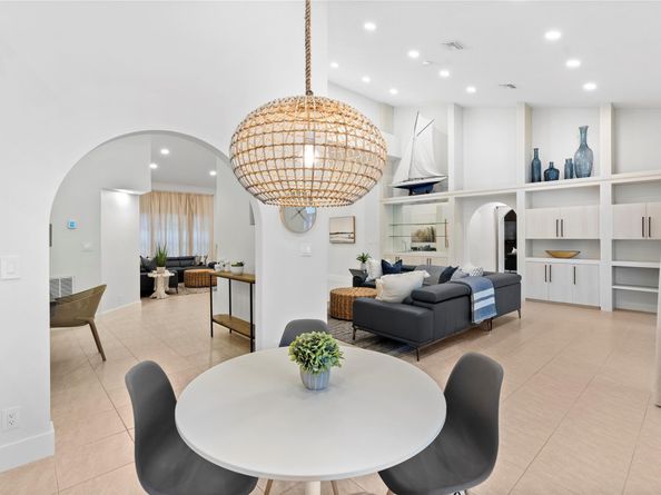 10877 NW 6th St, Coral Springs FL 33071