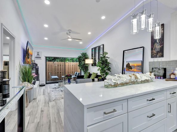 2320 NW 37th Avenue D29, Coconut Creek FL 33066