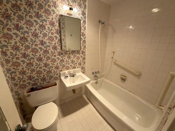 96 East Court, Royal Palm Beach FL 33411