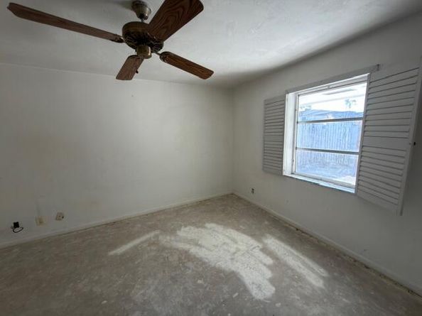 96 East Court, Royal Palm Beach FL 33411