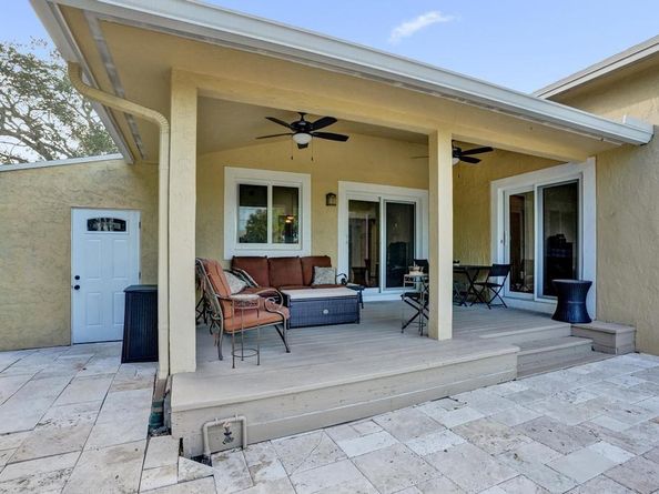 408 NE 9th Ave, Fort Lauderdale FL 33301