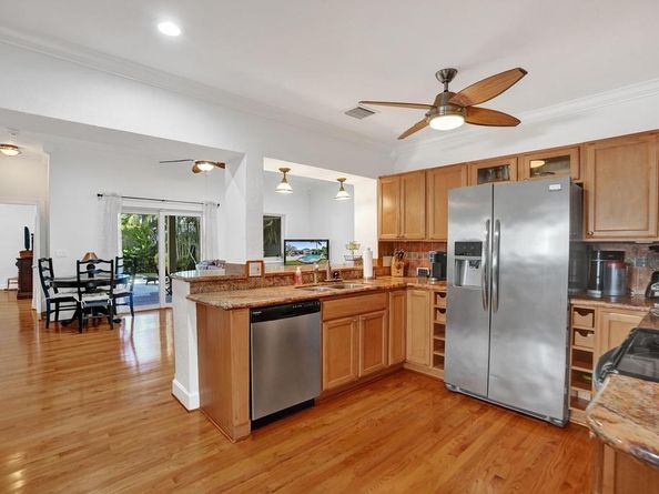 408 NE 9th Ave, Fort Lauderdale FL 33301