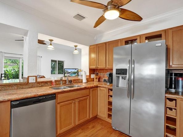 408 NE 9th Ave, Fort Lauderdale FL 33301