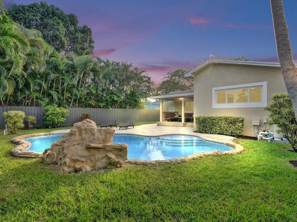 408 NE 9th Ave, Fort Lauderdale FL 33301