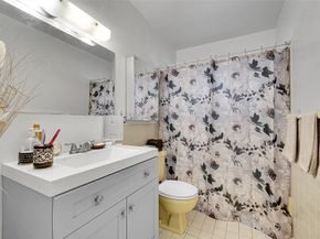 2769 Ashley Dr West Unit F, West Palm Beach FL 33415