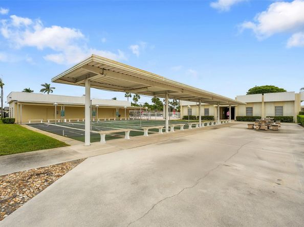 2769 Ashley Dr West Unit F, West Palm Beach FL 33415