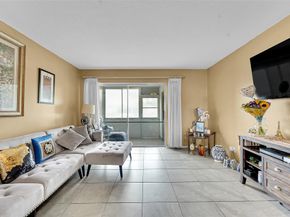 2769 Ashley Dr West Unit F, West Palm Beach FL 33415