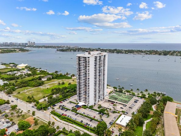 5600 N Flagler Drive 605, West Palm Beach FL 33407