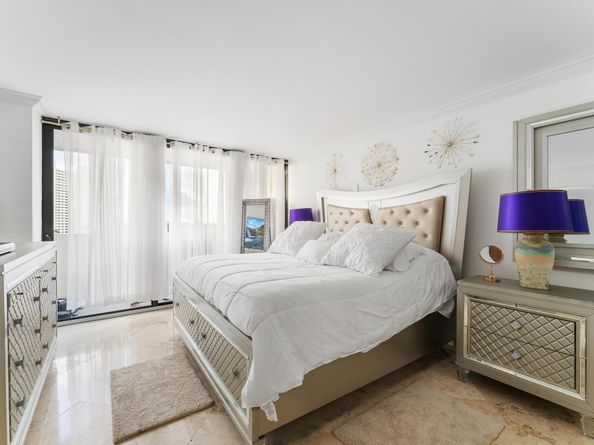 5600 N Flagler Drive 605, West Palm Beach FL 33407