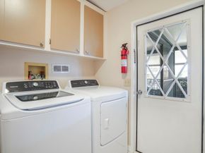 8560 SW 20th St, Davie FL 33324