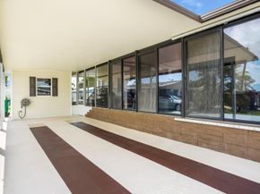 8560 SW 20th St, Davie FL 33324