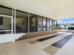 8560 SW 20th St, Davie FL 33324