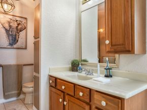 8560 SW 20th St, Davie FL 33324