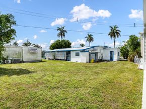 8560 SW 20th St, Davie FL 33324