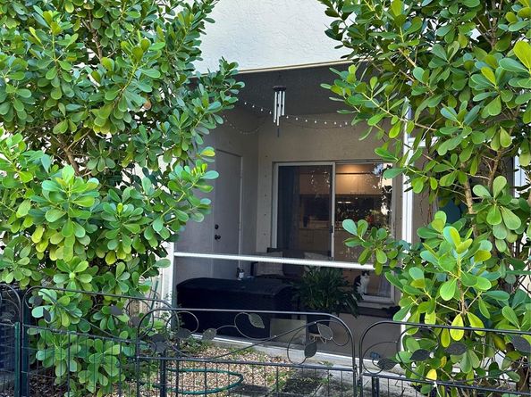 9845 NW 56th Pl 9845, Coral Springs FL 33076