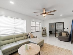 9701 NW 83rd St, Tamarac FL 33321