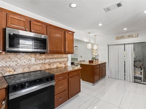 9701 NW 83rd St, Tamarac FL 33321