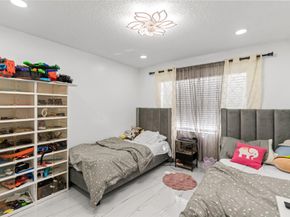 9701 NW 83rd St, Tamarac FL 33321