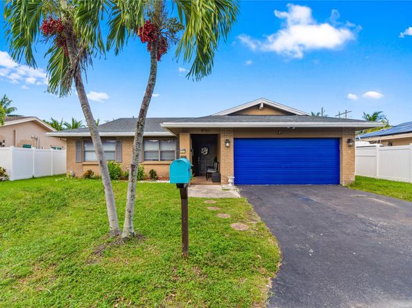 9701 NW 83rd St, Tamarac FL 33321