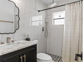 9701 NW 83rd St, Tamarac FL 33321