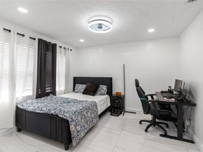9701 NW 83rd St, Tamarac FL 33321