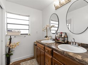 9701 NW 83rd St, Tamarac FL 33321