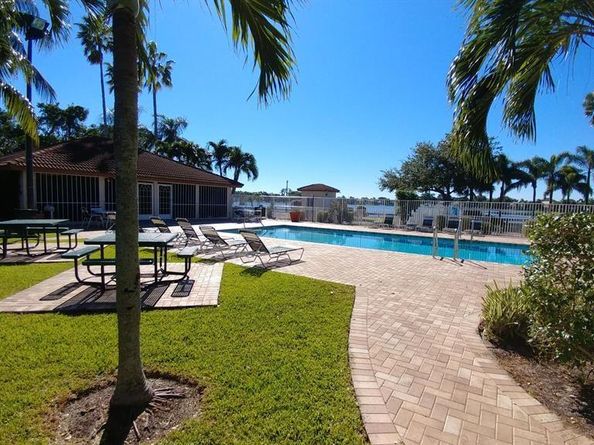 5531 NW 49th Way, Coconut Creek FL 33073
