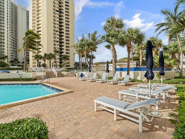 3000 N Ocean Drive 17d, Riviera Beach FL 33404