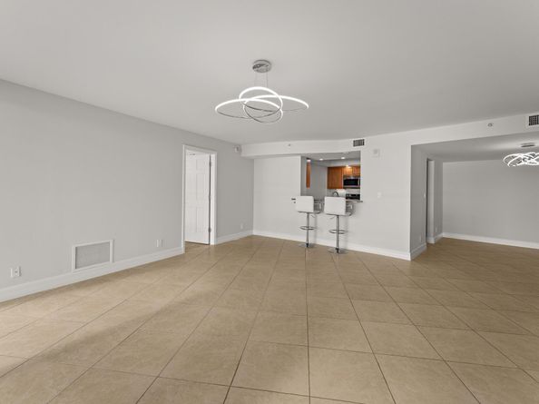 3000 N Ocean Drive 17d, Riviera Beach FL 33404