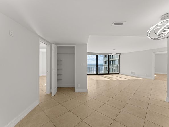 3000 N Ocean Drive 17d, Riviera Beach FL 33404