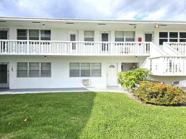 102 Easthampton E E, West Palm Beach FL 33417