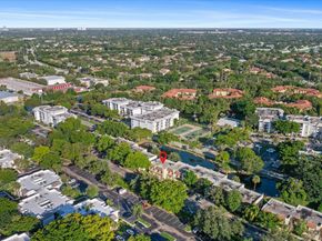 547 N Pine Island Rd 25, Plantation FL 33324