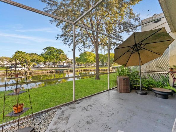 547 N Pine Island Rd 25, Plantation FL 33324