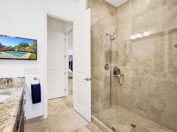 517 NE 11th Ave, Fort Lauderdale FL 33301