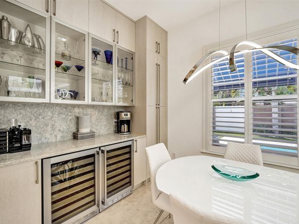 517 NE 11th Ave, Fort Lauderdale FL 33301