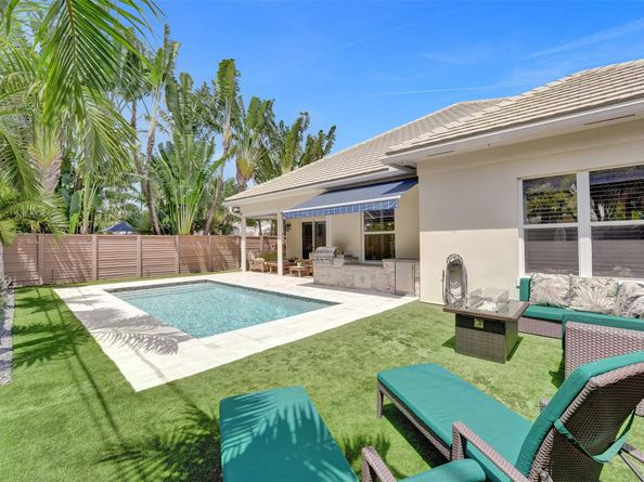 517 NE 11th Ave, Fort Lauderdale FL 33301