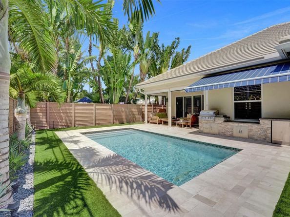 517 NE 11th Ave, Fort Lauderdale FL 33301